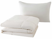 Lade das Bild in den Galerie-Viewer, MilkySleep Baby Bettdecke & Kissen